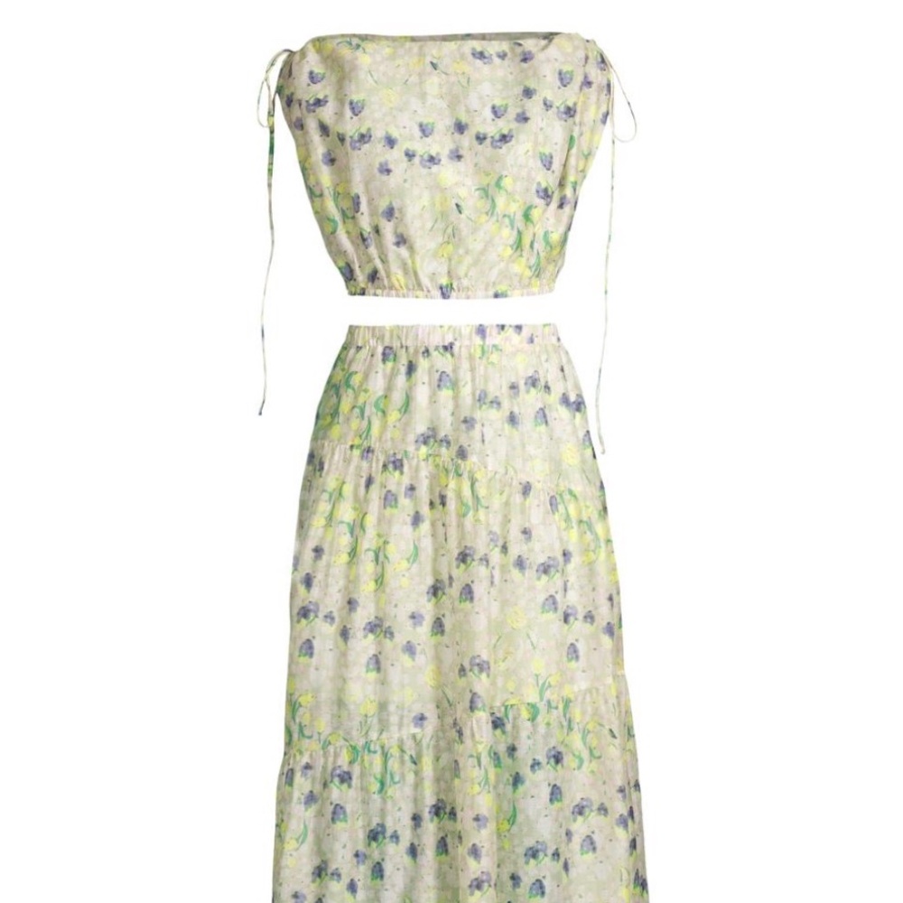 Gorgeous Elliatt "Marianne" two-piece floral skirt and top set! Size S